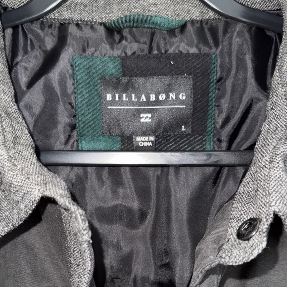 Billabong Men's Cozy Black Jacket with Grey Flannel Detail - Picture 7 of 7